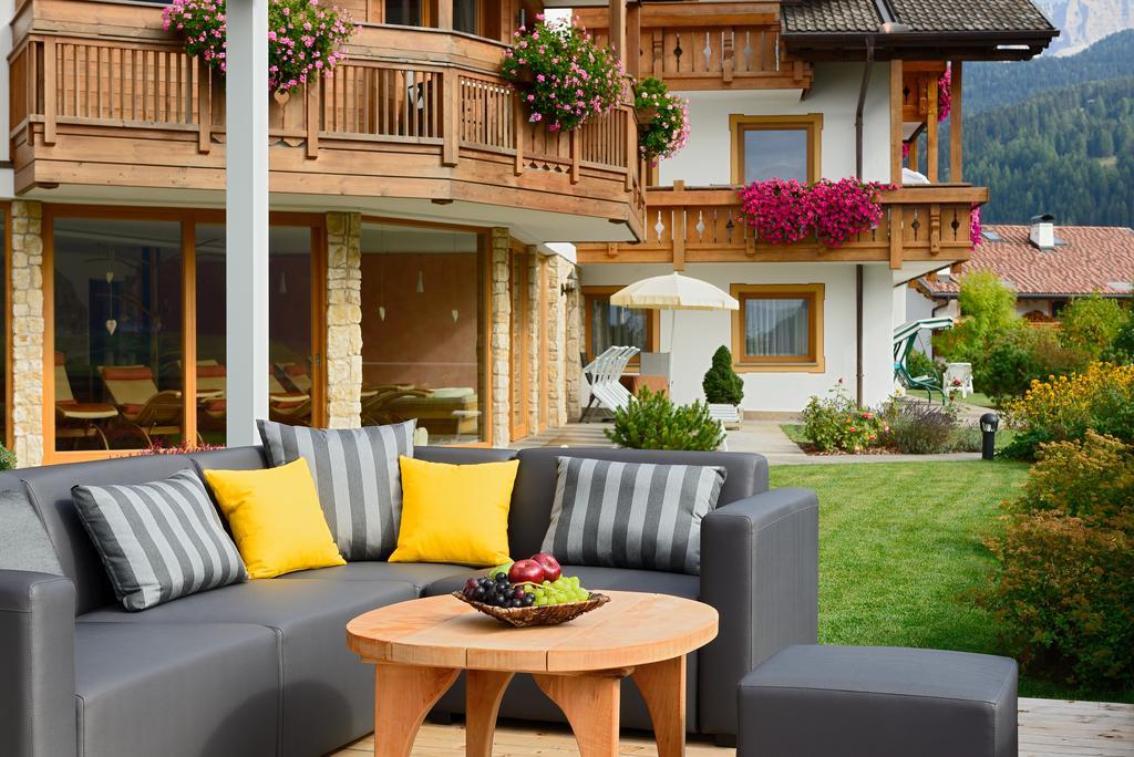 斯奥瓦拉酒店 Santa Cristina Val Gardena 外观 照片