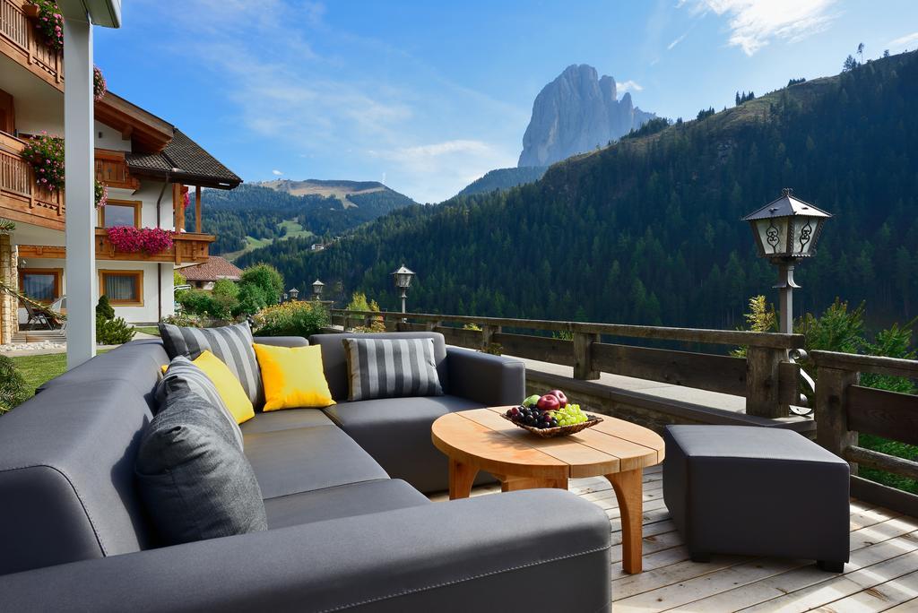 斯奥瓦拉酒店 Santa Cristina Val Gardena 外观 照片