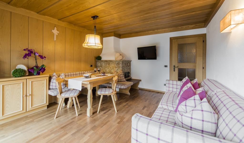 斯奥瓦拉酒店 Santa Cristina Val Gardena 外观 照片